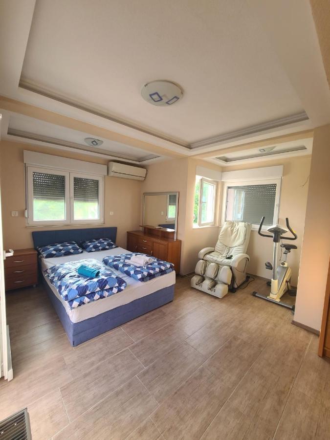 Hacienda Kolenda Apartment Mostar Exterior foto